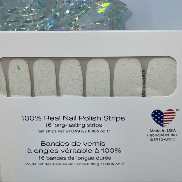 Color Street | Chasing Clouds a milky white shade with iridescent flakes - Picture 8 of 11